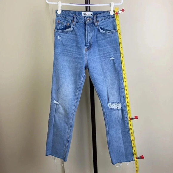 Zara the HW kick high waist distressed hem high medium wash blue jeans  XS - Picture 15 of 16